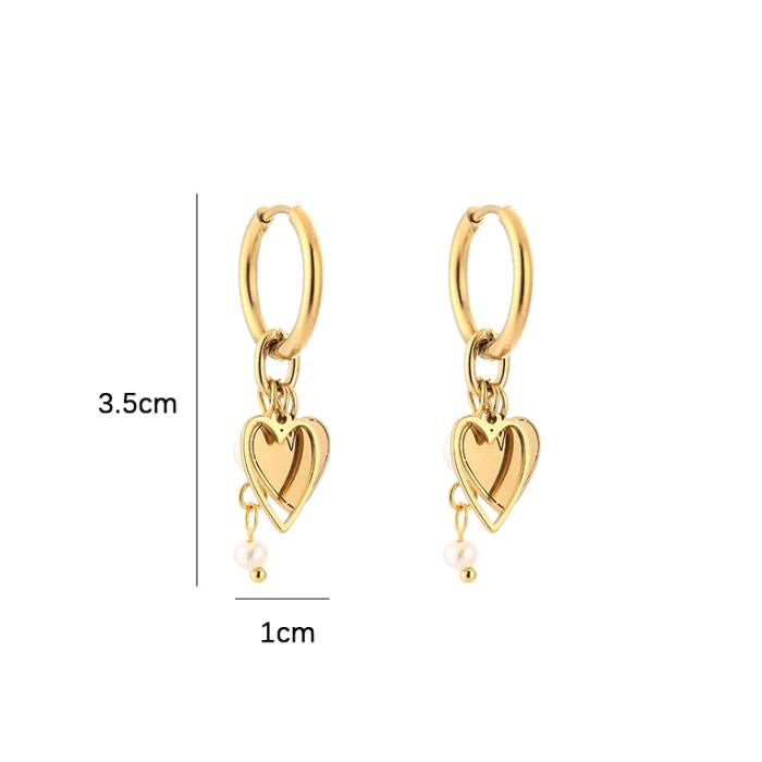 Gouden Oorbellen Pearl Heart | Jewellery by Marie Gouden bedel oorbellen met hartje en parels