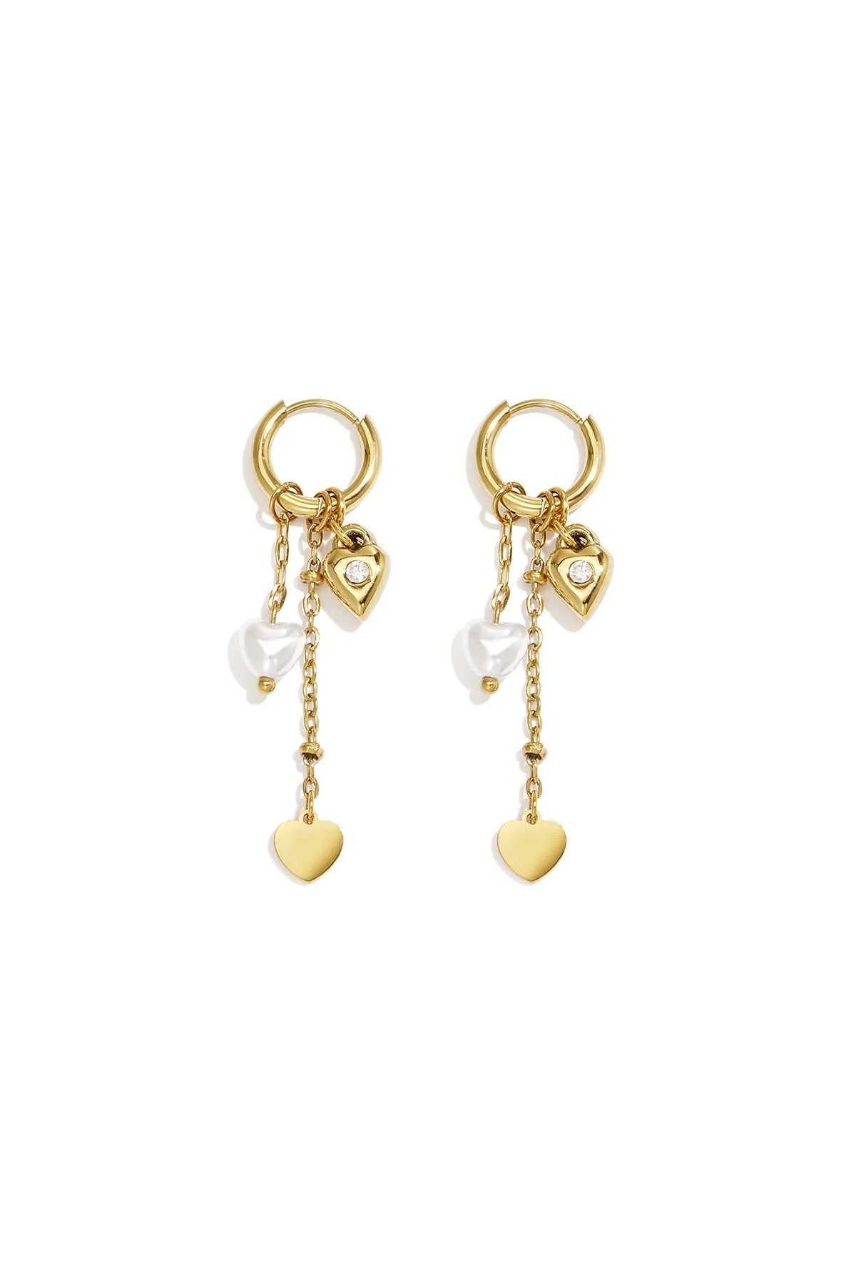 Minimalistische gouden oorbellen Pearl & Heart Charm