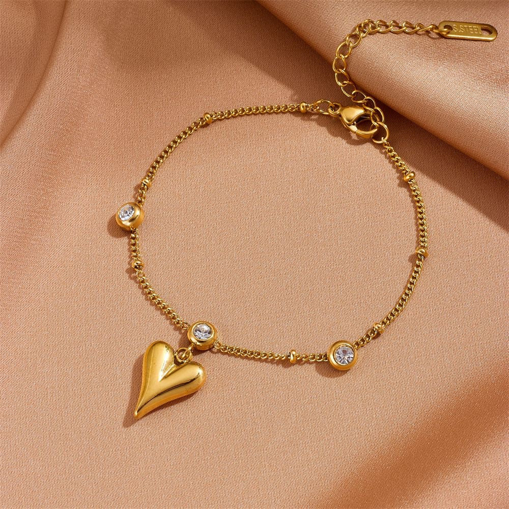 Minimalistische Gouden enkelband Strassy Heart | Jewellery by Marie Gouden enkelband met hart