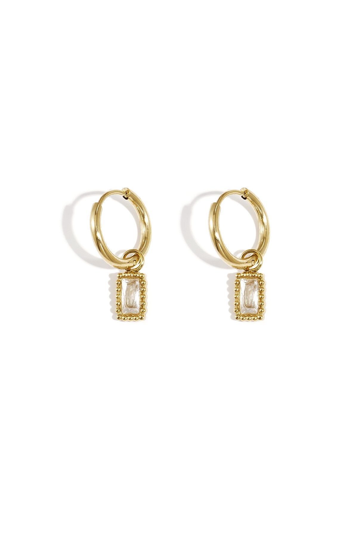 Minimalistische gouden Oorbellen Champagne | Jewellery by Marie Gouden oorbellen met strass