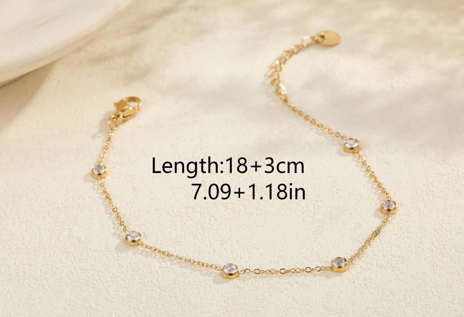 Minimalistische gouden armband Diamant cirkel | Jewellery by Marie Armband met strass steentjes