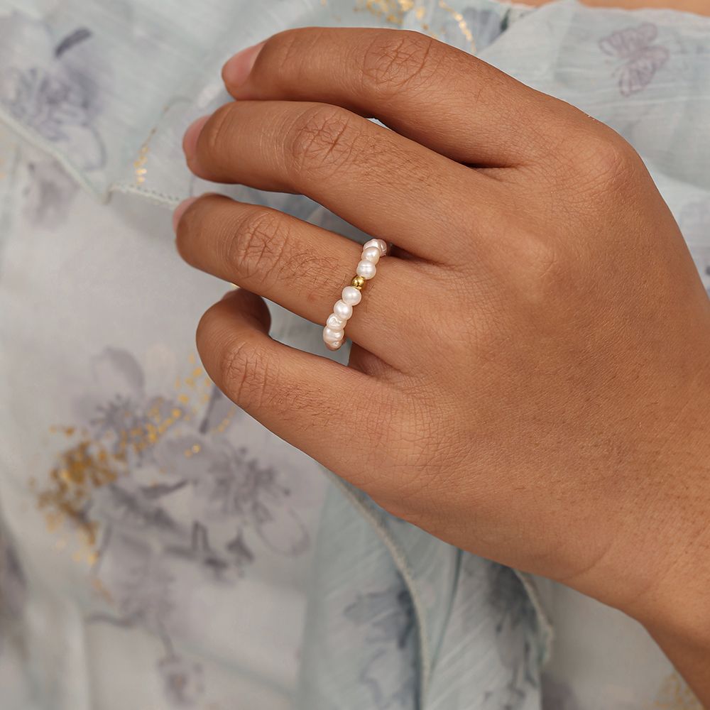 Minimalistische ring elastischmet parels | Jewellery by Marie