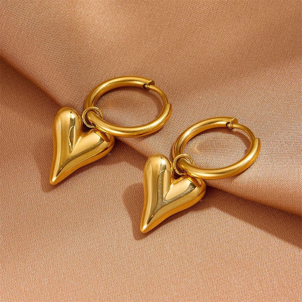 Statement Gouden oorbellen Heart | Jewellery by Marie Statement gouden hart oorbellen
